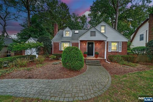 24 S Lyle Ave, Tenafly, NJ, 07670-2436 | Card Image