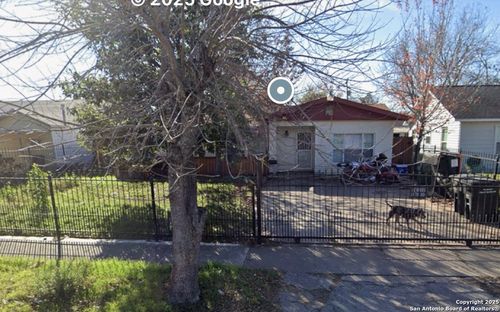 122 E Ackard Pl, San Antonio, TX, 78221-2901 | Card Image