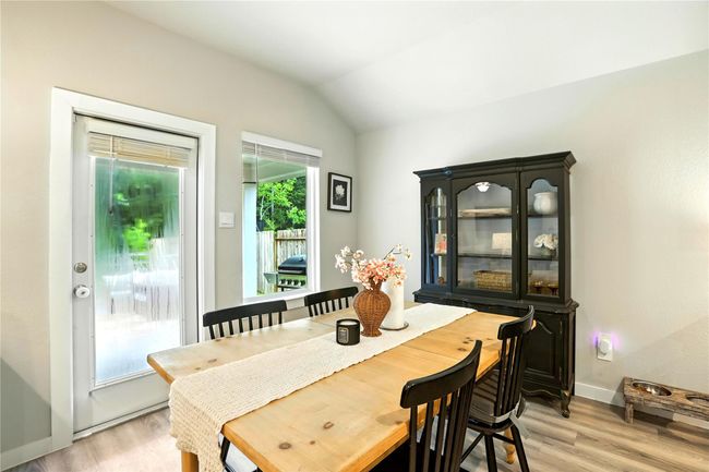 621 Little Spring Ct, House other with 4 bedrooms, 2 bathrooms and 2 parking in Anahuac TX | Image 13