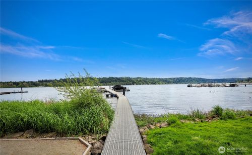 2-4050 W Lake Sammamish Parkway Ne, Redmond, WA, 98052 | Card Image