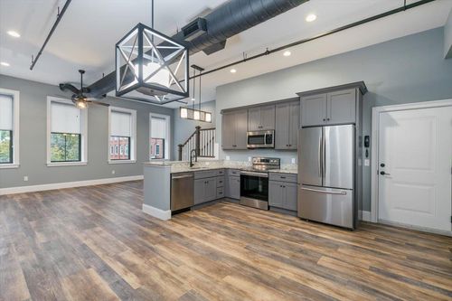 apt-202-122 Washington St, Haverhill, MA, 01832-5825 | Card Image