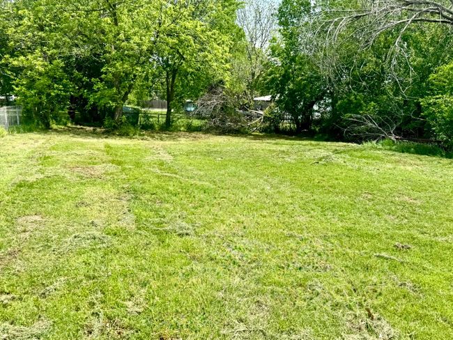 205 W Houston St, Home with 0 bedrooms, 0 bathrooms and null parking in Bowie TX | Image 5