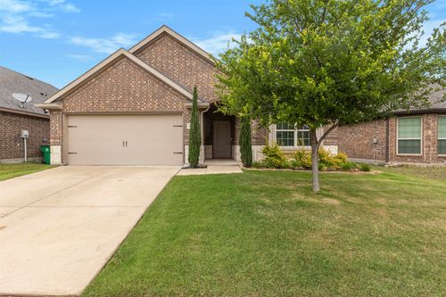 110 Garden Grove Dr, Waxahachie, TX, 75165-1358 | Card Image