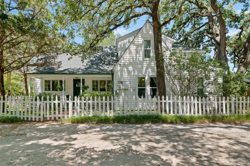 301 E 7th St, Shady Shores, TX, 76208-7021 | Card Image