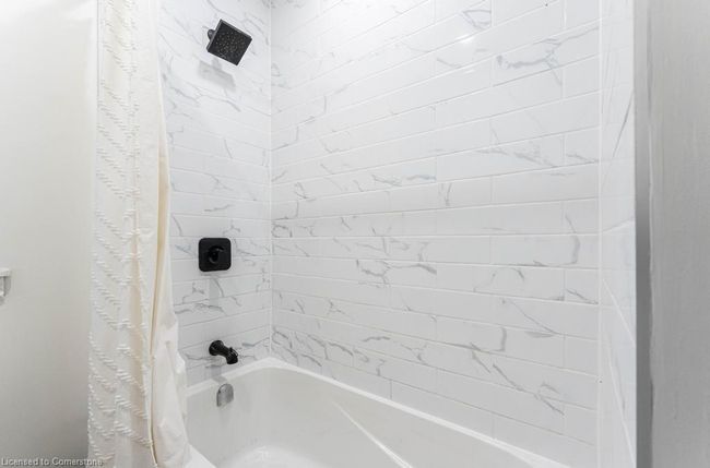 2 - 27 Grove St, House other with 1 bedrooms, 1 bathrooms and 1 parking in Hamilton ON | Image 5