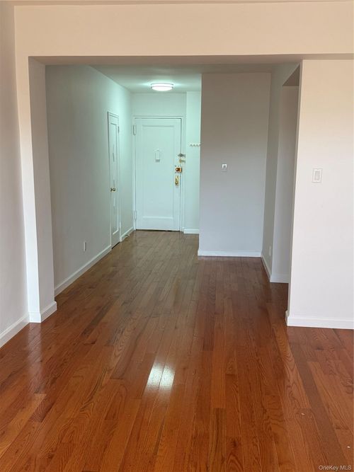 6a-139-10 28th Rd, Flushing, NY, 11354-1808 | Card Image
