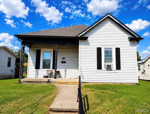 2119 N 4th St, Saint Charles, MO, 63301-0904 | Card Image