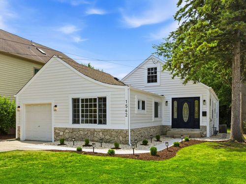 1562 Harding Rd, Northfield, IL, 60093-3503 | Card Image