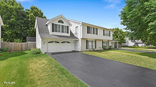 2805 Dorothy Drive, Aurora, IL, 60504 | Card Image