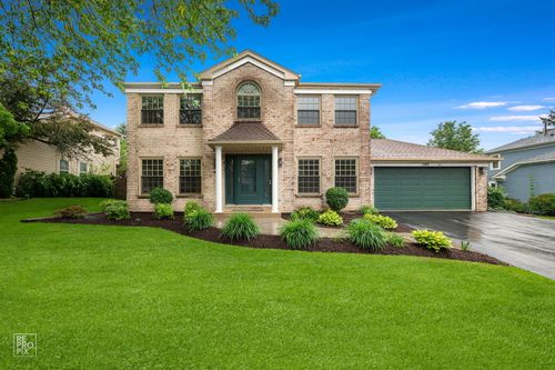 4488 Basswood Dr, Lisle, IL, 60532-1304 | Card Image