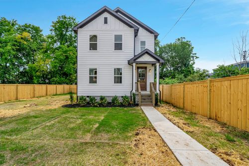 1739 14th Ave N, Nashville, TN, 37208-2036 | Card Image
