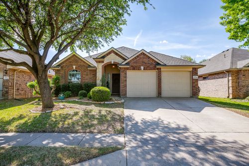 12144 Long Stone Dr, Burleson, TX, 76028-0262 | Card Image