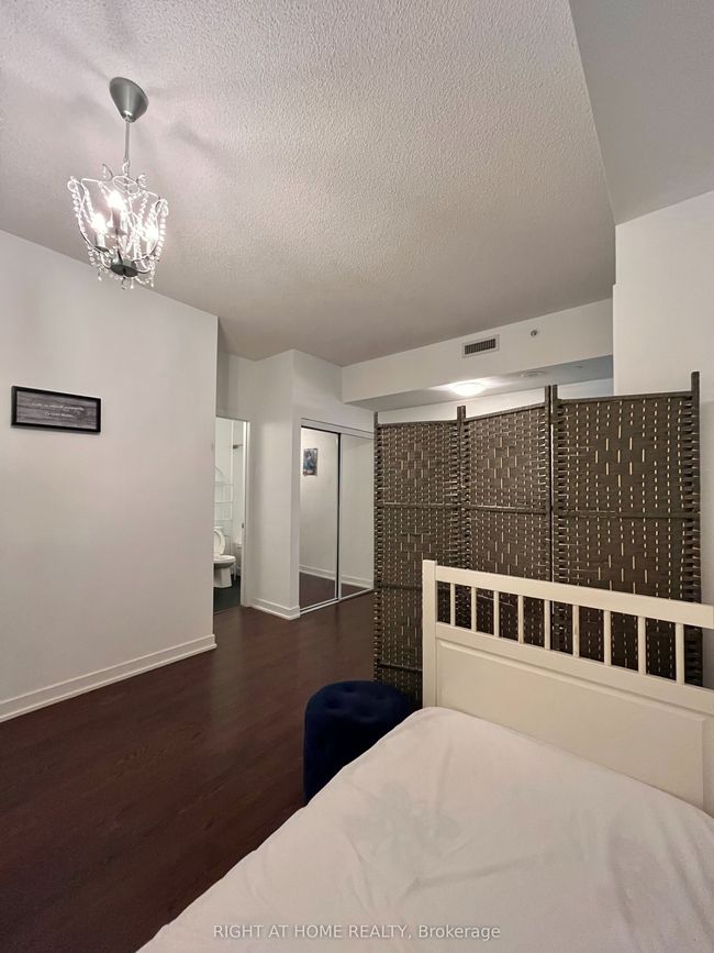 201 - 20 Bruyeres Mews, Condo with 2 bedrooms, 1 bathrooms and null parking in Toronto ON | Image 16