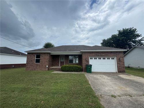 1008 Tori Ln, Beebe, AR, 72012-3450 | Card Image