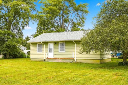 2071 140th St, Hazleton, IA, 50641 | Card Image