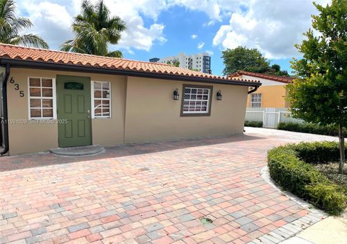 635 Sw 64th Ct, Miami, FL, 33144-3736 | Card Image