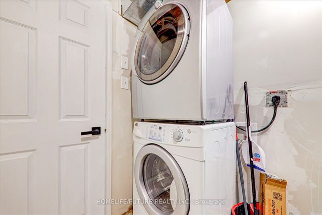 702 Emerson Ave, House other with 5 bedrooms, 2 bathrooms and 2 parking in Oshawa ON | Image 29