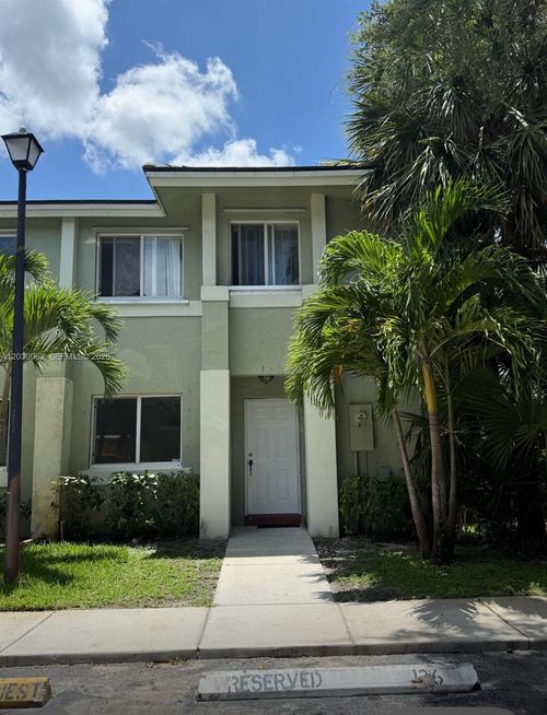 22-d-136 Hidden Court Rd, Hollywood, FL, 33023-7468 | Card Image