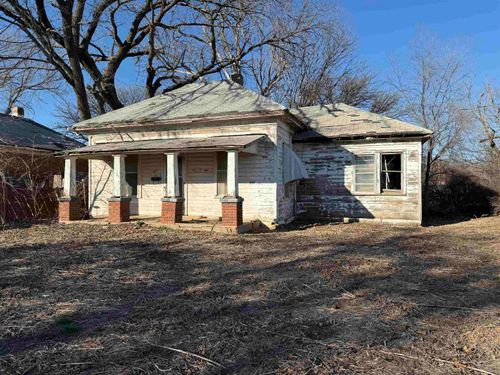 417 W Steadman St, Anthony, KS, 67003-2954 | Card Image