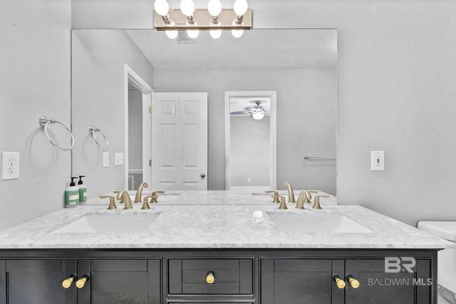 Guest Bathroom | Image 30