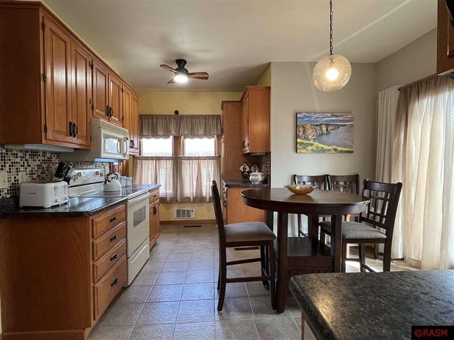 902 2 Nd Ave S, House other with 5 bedrooms, 2 bathrooms and null parking in Saint James MN | Image 23