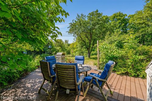 30115 Munger Dr, Livonia, MI, 48154-3291 | Card Image