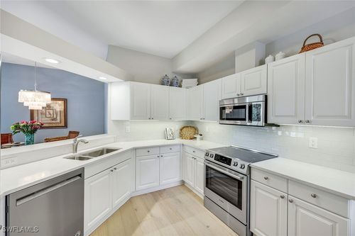 e101-1550 Clermont Dr, NAPLES, FL, 34109-3333 | Card Image