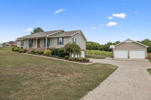 221 Main St E, Hickman, TN, 38567-3011 | Card Image