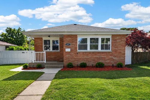 4629 N 77th Street, Milwaukee, WI, 53218 | Card Image