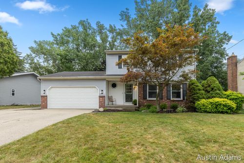 2110 Fawnwood Drive Se, Kentwood, MI, NO | Card Image