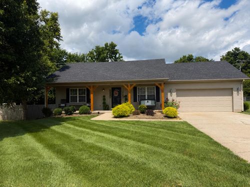 213 Kevin Dr, Nicholasville, KY, 40356-1282 | Card Image