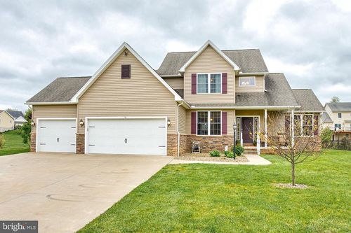 152 Aster Ave, Bellefonte, PA, 16823-7045 | Card Image