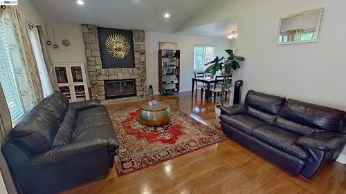 3030 Park Estates Way, San Jose, CA, 95135-1235 | Card Image