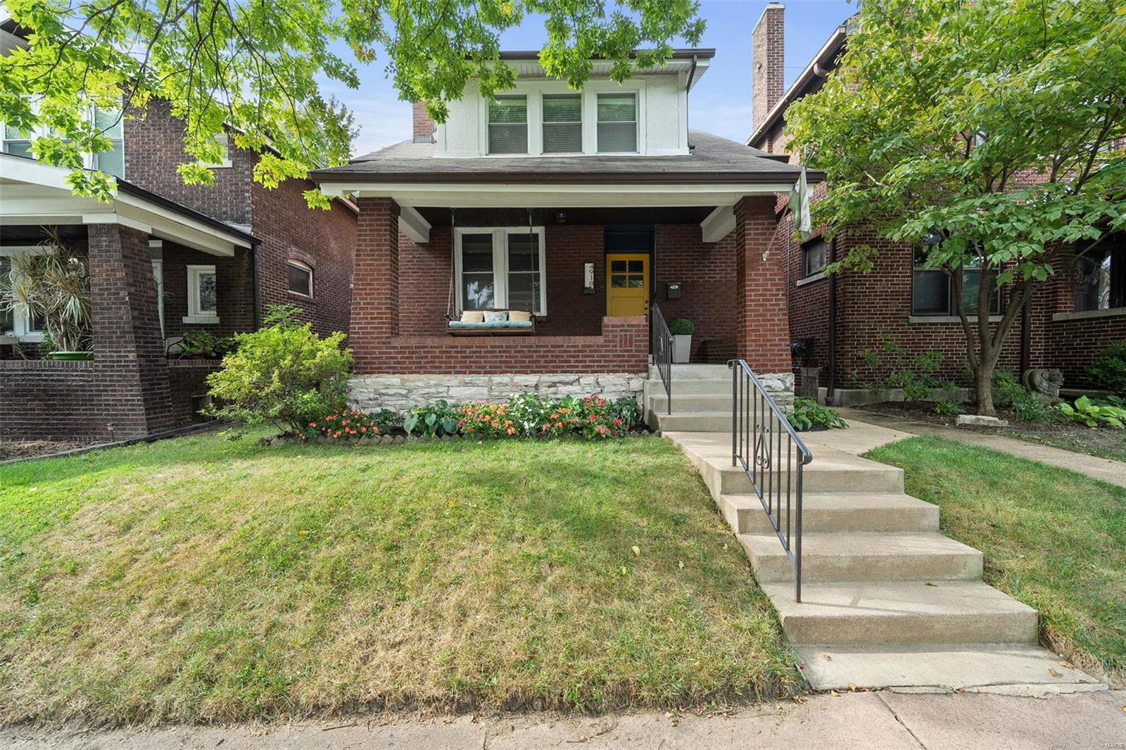 Sutherland Ave, Saint Louis, MO 63109