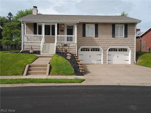 1036 Barone Dr, Weirton, WV, 26062-5129 | Card Image