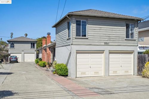 3239 Briggs Ave, Alameda, CA, 94501-4802 | Card Image