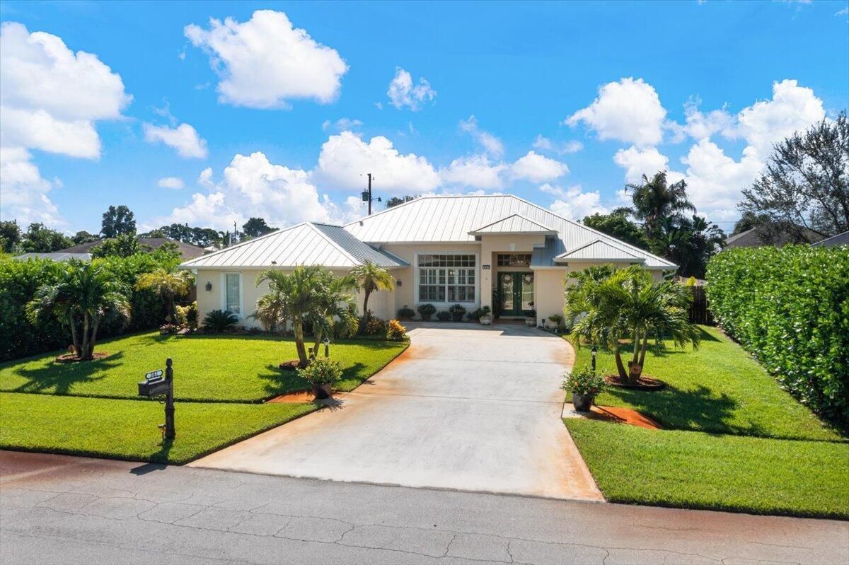 Hollyhock Dr, Port Saint Lucie, FL 34953