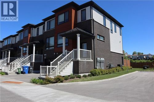 15 Sora Lane, Guelph, ON, N1E0T4 | Card Image