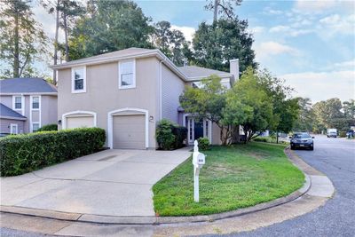 800 E Willow Point Place, Home with 3 bedrooms, 2 bathrooms and null parking in Newport News VA | Image 1