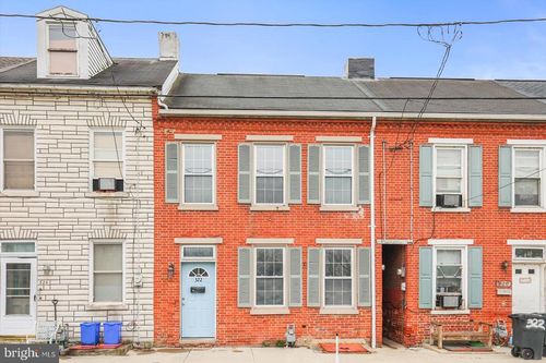 322 S Front St, WRIGHTSVILLE, PA, 17368-1614 | Card Image