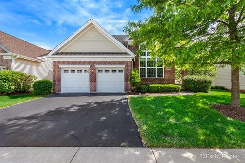 3879 Seigle Dr, Elgin, IL, 60124-3102 | Card Image