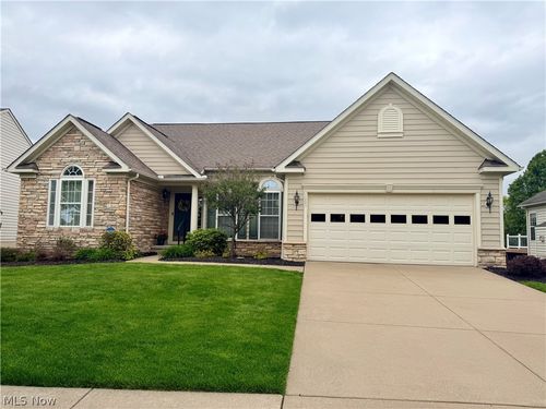 1003 Nature Wood Cir, Kent, OH, 44240-2098 | Card Image