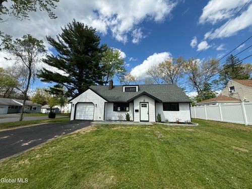 35 Knob Hill Rd, Albany, NY, 12211-1144 | Card Image