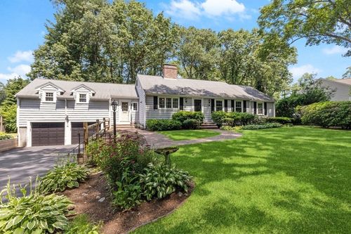 19 Accord Pond Dr, Hingham, MA, 02043-3802 | Card Image