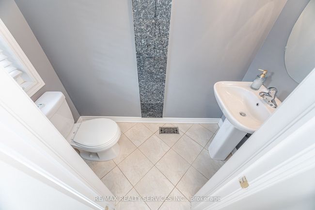 21 Cedarbrook Rd, House attached with 3 bedrooms, 3 bathrooms and 1 parking in Brampton ON | Image 14