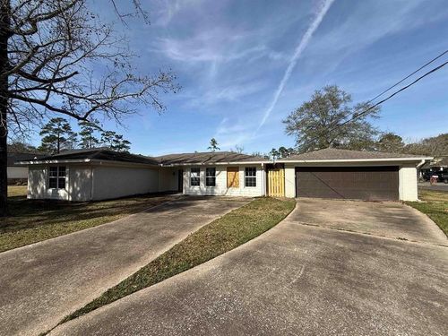 375 Dorothy Dr, Lumberton, TX, 77657-7806 | Card Image