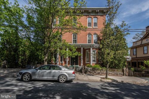 900 Mahantongo St, Pottsville, PA, 17901-3050 | Card Image