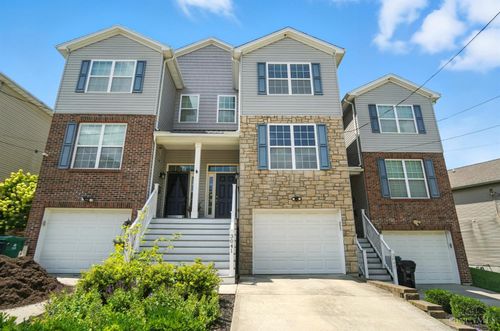 3041 Lavinia Ave, Cincinnati, OH, 45208-3227 | Card Image
