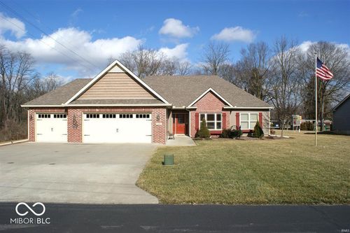 110 W 3rd St, Burlington, IN, 46915-1540 | Card Image