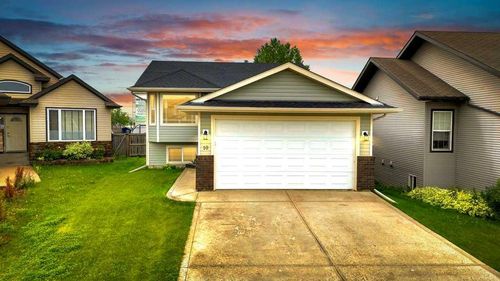 10 Horne Close, Sylvan Lake, AB, T4S0C4 | Card Image